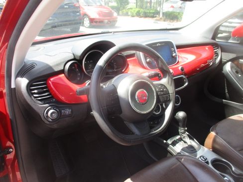 Used 2018 FIAT 500X Lounge image 14