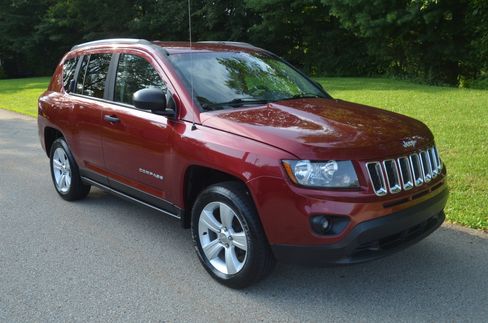 Used 2016 Jeep Compass Sport image 7