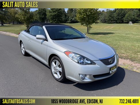 Used 2006 Toyota Solara SLE image 1