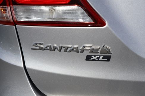 Used 2019 Hyundai Santa Fe XL SE image 12