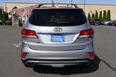 Used 2019 Hyundai Santa Fe XL SE image 7