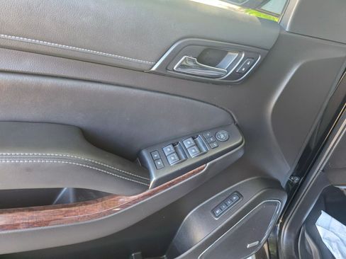 Used 2017 GMC Yukon SLT image 15