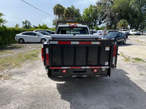 Used 2017 RAM 1500 Express image 3