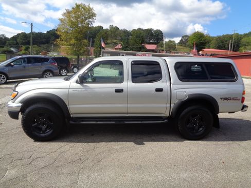 Used 2004 Toyota Tacoma TRD Off-Road image 9
