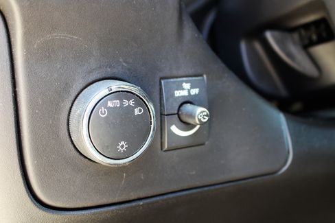 Used 2018 Chevrolet Express 3500 LT image 11
