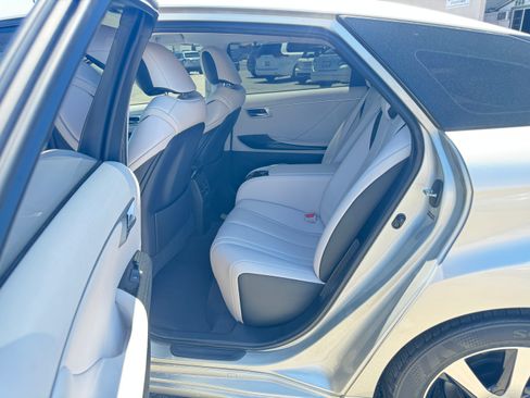 Used 2017 Toyota Mirai image 21
