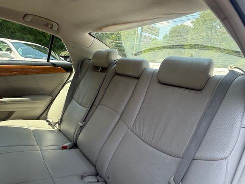 Used 2007 Toyota Avalon Limited image 21