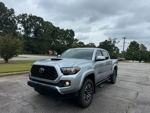 Used 2020 Toyota Tacoma TRD Sport image 1