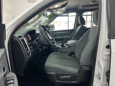 Used 2017 RAM 1500 SLT image 12