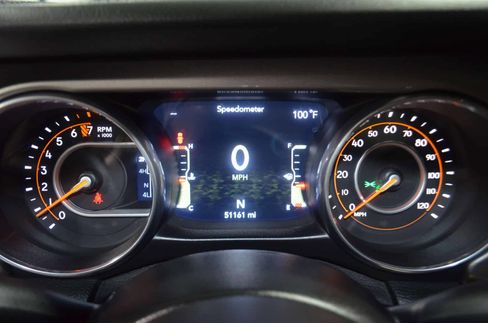 Used 2018 Jeep Wrangler Unlimited Sahara image 31