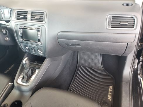 Used 2012 Volkswagen Jetta SE image 14