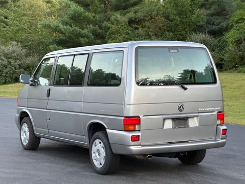 Used 1999 Volkswagen Eurovan GLS image 3