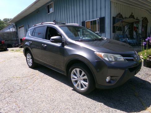 Used 2013 Toyota RAV4 Limited image 1