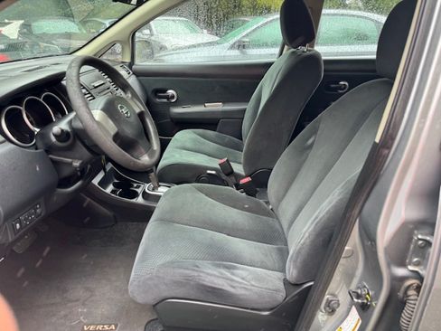 Used 2012 Nissan Versa 1.8 S image 7