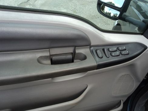 Used 1999 Ford F350 Super Duty XL image 7