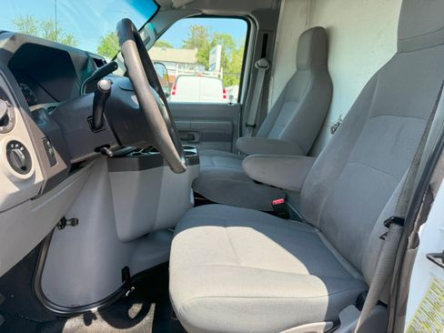 Used 2015 Ford E-350 and Econoline 350 image 13