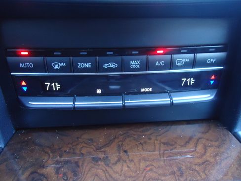 Used 2014 Mercedes-Benz E 350 Sport image 18