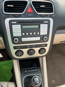 Used 2008 Volkswagen Eos 2.0T image 7