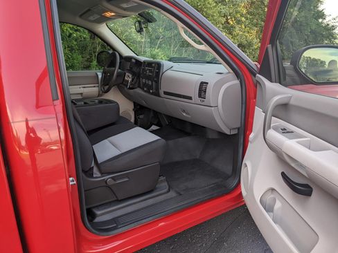 Used 2008 GMC Sierra 1500 W/T image 6