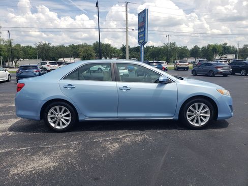 Used 2013 Toyota Camry XLE image 8