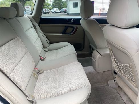 Used 2005 Subaru Outback 2.5i image 17