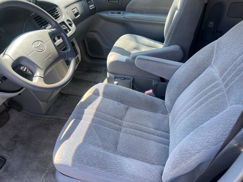 Used 2003 Toyota Sienna CE image 14