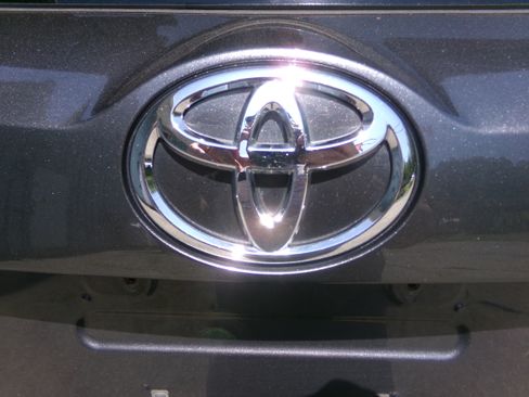 Used 2013 Toyota RAV4 Limited image 6
