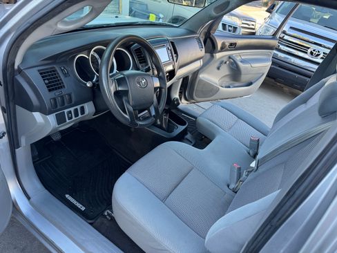 Used 2014 Toyota Tacoma image 19