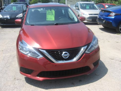 Used 2017 Nissan Sentra 1.8 image 2