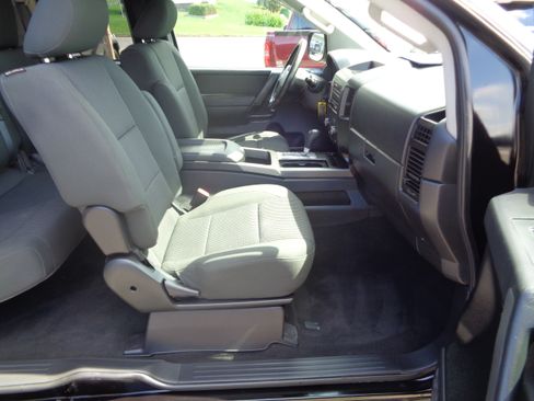 Used 2012 Nissan Titan SV image 30
