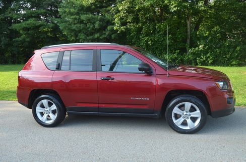 Used 2016 Jeep Compass Sport image 6