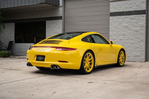 Used 2014 Porsche 911 Carrera 4S image 7