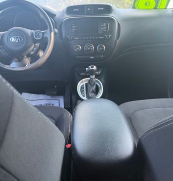 Used 2018 Kia Soul image 11