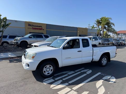 Used 2008 Toyota Tacoma image 1