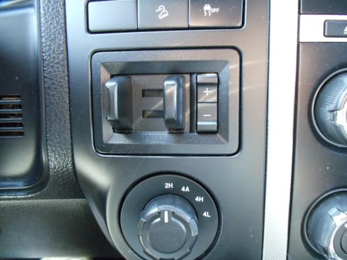Used 2016 Ford Expedition EL XL image 25