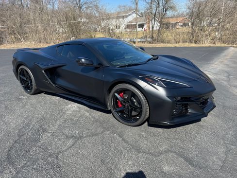 Used 2025 Chevrolet Corvette E-Ray image 5