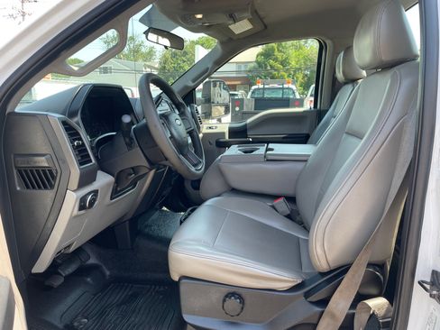 Used 2018 Ford F450 image 7