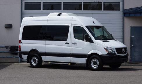 Used 2017 Mercedes-Benz Sprinter 2500 image 3