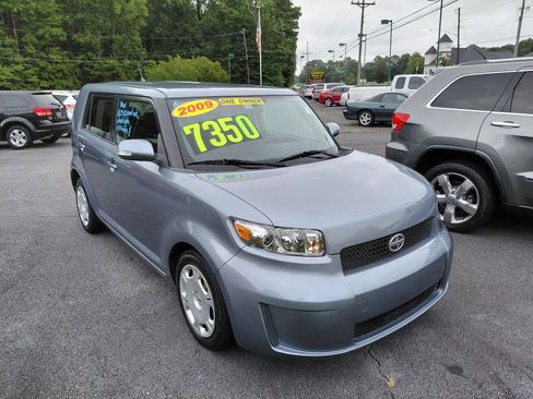 Used 2009 Scion xB image 8