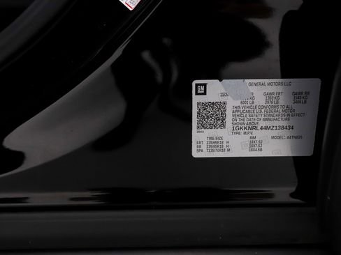 Used 2021 GMC Acadia SLE image 41