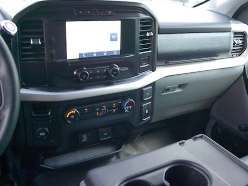 Used 2021 Ford F150 XL image 16