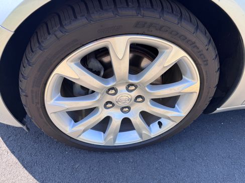 Used 2012 Buick Regal Premium image 27