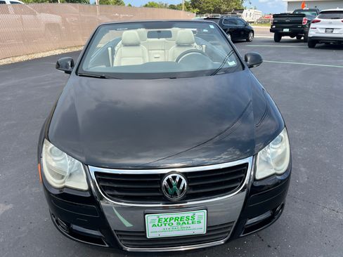 Used 2008 Volkswagen Eos 2.0T image 2