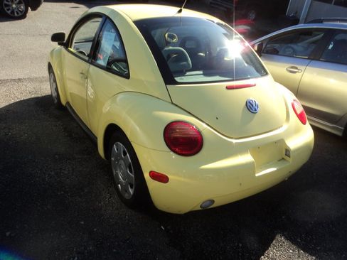 Used 1998 Volkswagen Beetle image 7