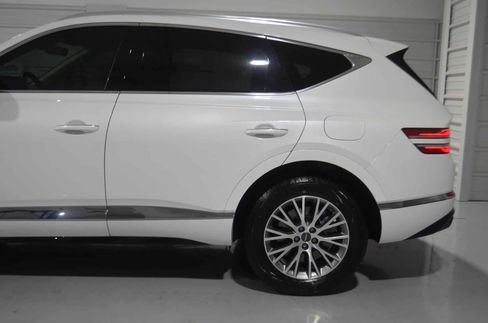 Used 2024 Genesis GV80 2.5T image 6