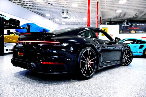 Used 2022 Porsche 911 Turbo image 13