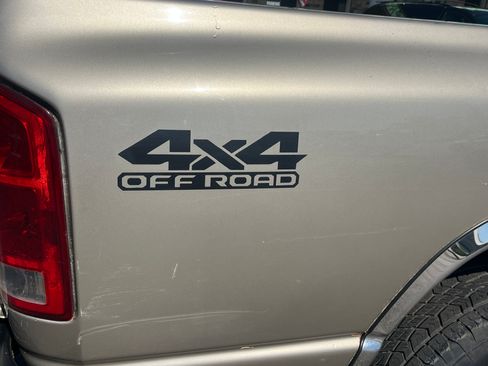 Used 2005 Dodge Ram 1500 Truck ST image 15
