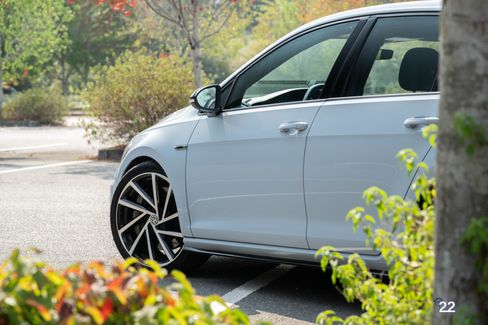 Used 2019 Volkswagen Golf R image 83