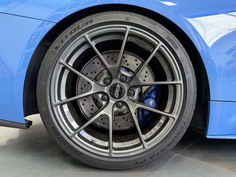 Used 2018 BMW M4 Competition image 15