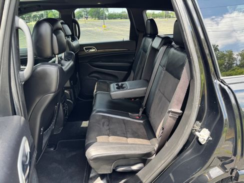 Used 2021 Jeep Grand Cherokee Laredo X image 10